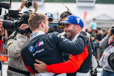 Philipp Eng (re.) mit Dries Vanthoor