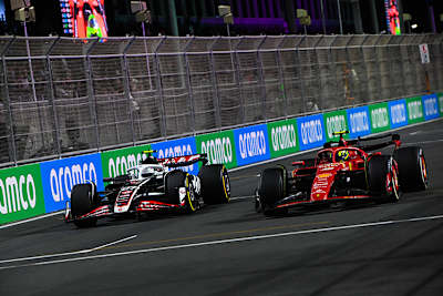 Top-Performance: Oliver Bearman beim Ferrari-Debüt (hier im Fight gegen Nico Hülkenberg).