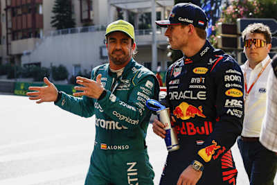 Fernando Alonso und Max Verstappen
