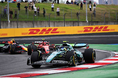 Starke Vorstellung von Fernando Alonso mit Aston Martin