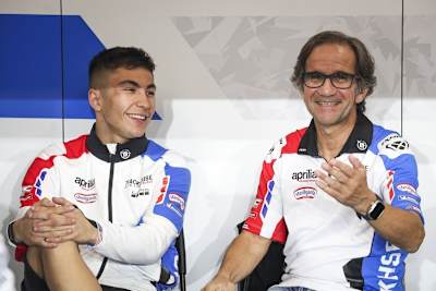 Personalgespräch. Raul Fernández mit seinem Boss Davide Brivio