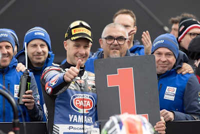 Jonathan Rea fuhr in Assen auf nasser Piste zu seiner ersten Pole-Position mit Yamaha	