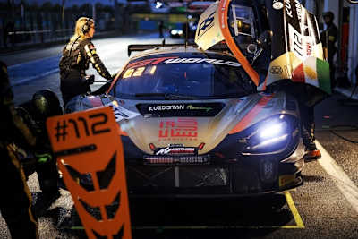 Der zweite CSA Racing McLaren startet nach einem Rippenbruch von Isaac Tutumlu Lopez nicht