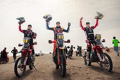 Ricky Brabec, Daniel Sanders und Tosha Schareina (v.l.)