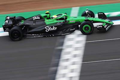 Gabriel Bortoleto bei der Arbeit mit Pirelli