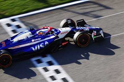 Daniel Ricciardo im neuen Auto von Visa Cash App RB (VCARB)