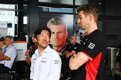 Ayao Komatsu und Nico Hülkenberg