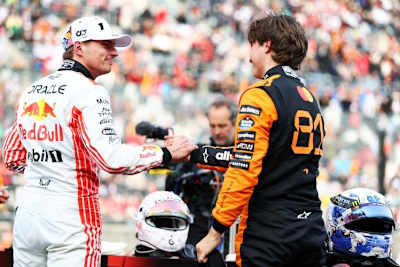 Max Verstappen und Oscar Piastri