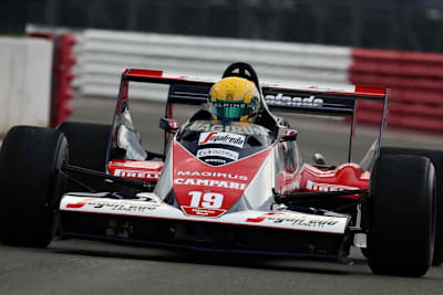 Pierre Gasly im 1984er Toleman von Ayrton Senna