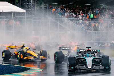 Kurz nach dem Start zum Kanada-GP: George Russell vor Max Verstappen und Lando Norris