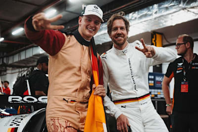 Mick Schumacher und Sebastian Vettel beim Race of Champions
