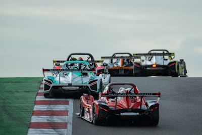 Die populären und schnellen Sportwagen von Radical