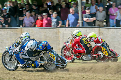 Markus Brandhofer/Sandra Mollema (44) und Manuel Meier/Lena Siebert (90) lieferten sich schon in Rastede heiße Duelle