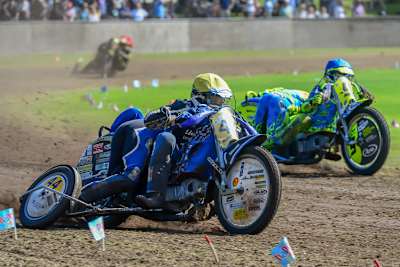 Fairer Kampf zwischen Brandhofer/Mollema und Godden/Smith