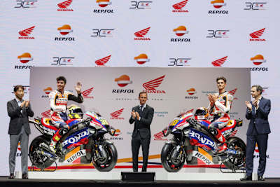 Am Dienstag in Madrid: Tetsuhiro Kuwata, Joan Mir, Alberto Puig, Luca Marini und Marcos Fraga, Brand-Direktor bei Repsol