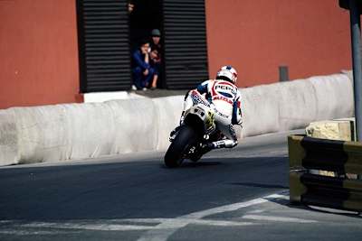 Rennen auf Stadtkursen wie hier Kevin Schwantz in Macau? Nein, keine Chance.