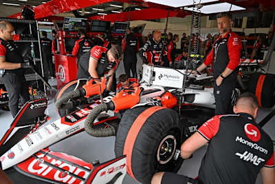 Die Haas-Garage beim Silverstone-GP