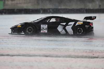 Selbst starker Regen hielt die Corvette beim Test nicht auf