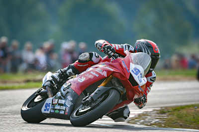 2024 wechselt Jorn Hamberg in der IRRC von der Supersport- in die Superbike-Klasse