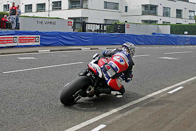 Der Österreicher Julian Trummer beim North West 200