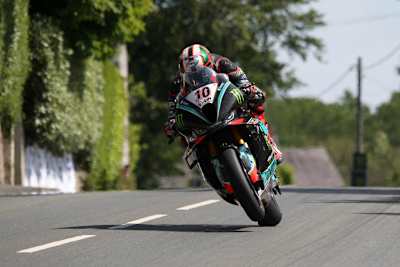 Peter Hickman profitiert vom Pech von Michael Dunlop