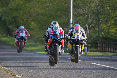 Auf der Ducati eröffnete Michael Dunlop seine Siegesserie beim heurigen North West 200