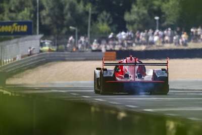 Zeigt der Konkurrenz gerade das Heck: Der Porsche 963 von Julien Andlauer