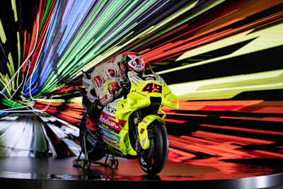 Fabio Di Giannantonio beim Videoshooting für die neue MotoGP-Saison