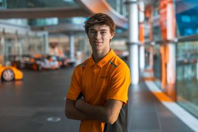 Brando Badoer im McLaren Technology Center