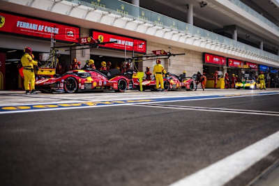 Die drei Ferrari 499P in Katar