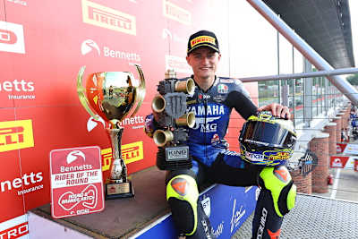 Ryan Vickers gelang in Brands Hatch das Triple