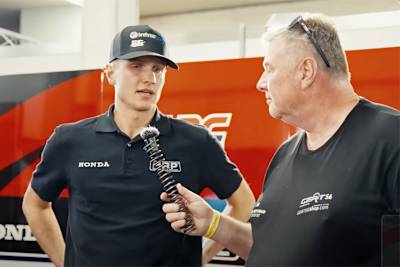 Karsten Wolf (re.) interviewt Florian Alt