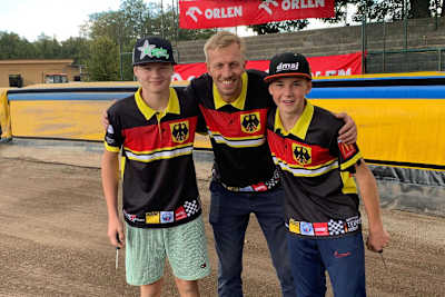Von links: Sponsor Jörg Grohmann, Matze Bartz, Kevin Wölbert und Norick Blödorn