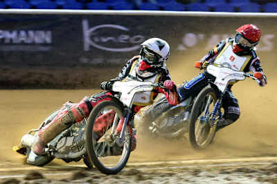 Adam Bednar vor Matthias Pollestad