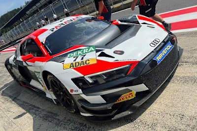 Max Hofer steuert den Wolf Power Racing Audi