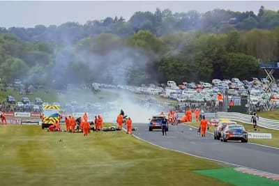 Die Unfallstelle glich einem Trümmerfeld