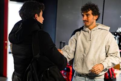 Guten Tag, mein Name ist Marquez – ihr neuer Kollege