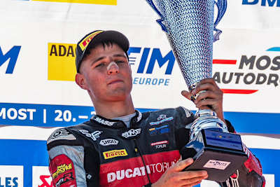 Daniel Blin auf dem IDM-Podest