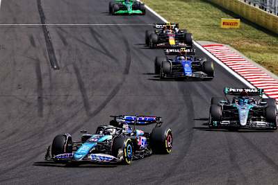 Alpine fährt aktuell mit Werksmotor