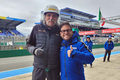 Sandro Cortese (re.) mit Teamchef Kremer