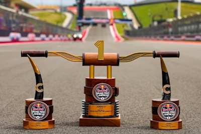 Darum geht es: Diese speziellen Trophäen werden am Sonntag an die Sieger des US-GP 2025 gehen