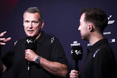 Ab 2025 hat Simon Crafar (li.) den Vorsitz im FIM MotoGP Stewards Panel