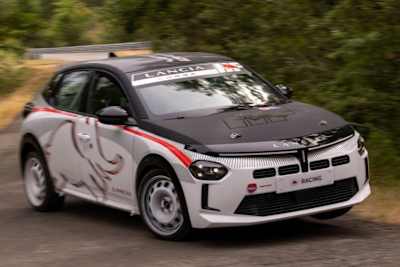 Kleines Kraftpaket mit 1,2-Liter-Turbo-Motor, der 107 kW (145 PS) Leistung abgibt: Der Lancia Ypsilon HF Racing
