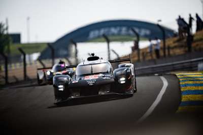 In der Hyperpole mit dabei: Der schwarze Toyota GR010 Hybrid