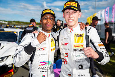 Kwanda Mokoena und Max Reis