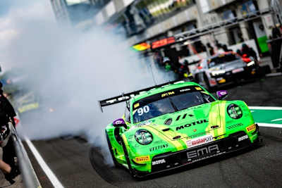 Endlich liegt wieder der Geruch vom verbranntem Gummi in der Motorsport Arena Oschersleben