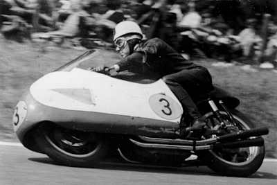 Geoff Duke 1956 auf der Gilera
