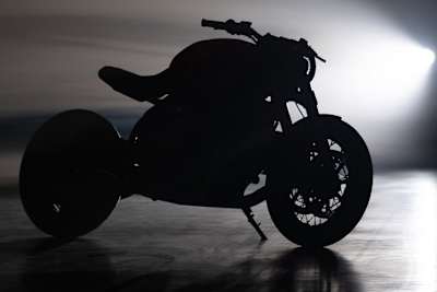 Absichtlich im Gegenlicht: Neue BMW mit dem 1800er Boxer