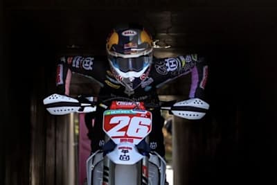 Liam Everts startete in Saint-Jean-d'Angély mit dem Redplate des WM-Leaders