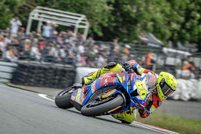 Dirk Geiger vor großer Kulisse